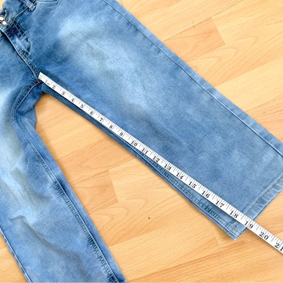 NYC GAL’S Denim Embroidered Capris Women’s Size 8 - Picture 6 of 10